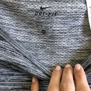 Grey/blk/white Nike drifit long sleeve top xs.